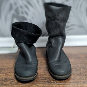 Leather ROOTS boots